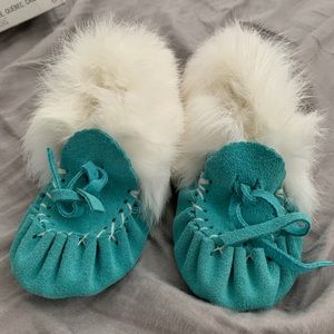 Laurentian chief teal baby moccasins size b6